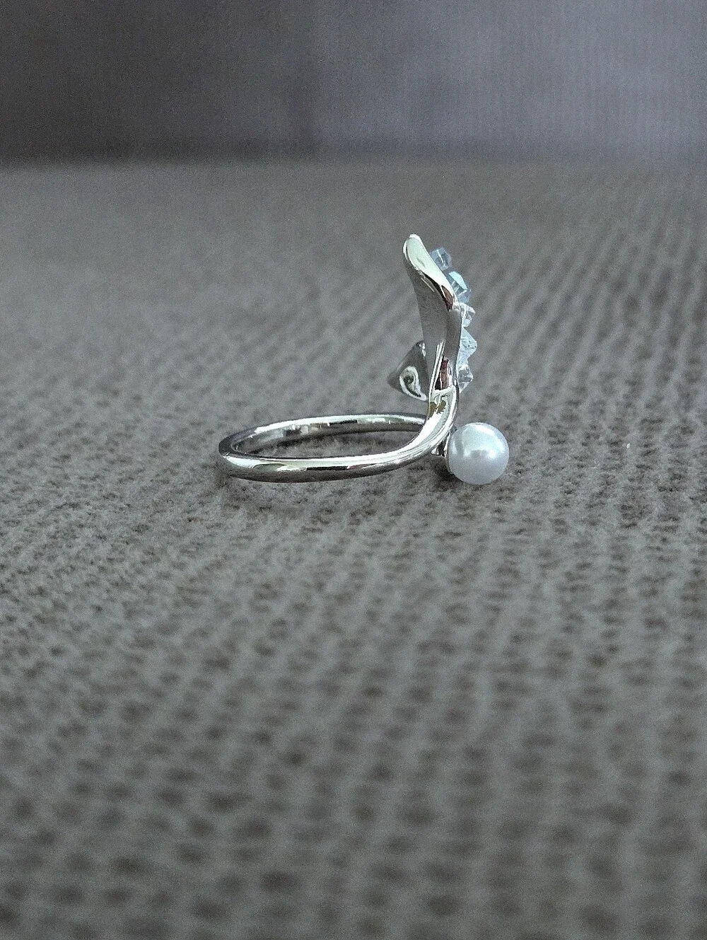 La Meno Fluke (Whale's🐋 Tail) and Freshwater Pearl Bypass Ring💍 - NIB - Picture 11 of 16